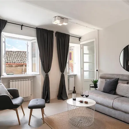 Ferienhaus Grapeful - Center - 8 Pax - Free Park