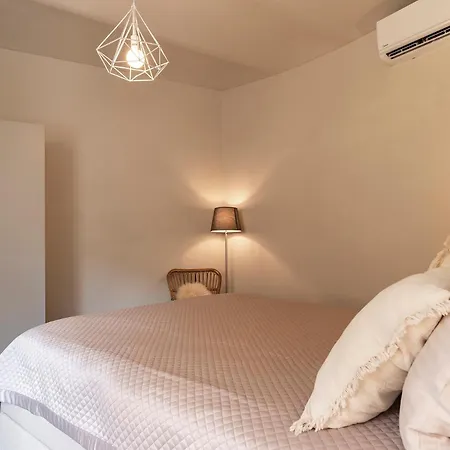 Grapeful - Center - 8 Pax - Free Park Ferienhaus *